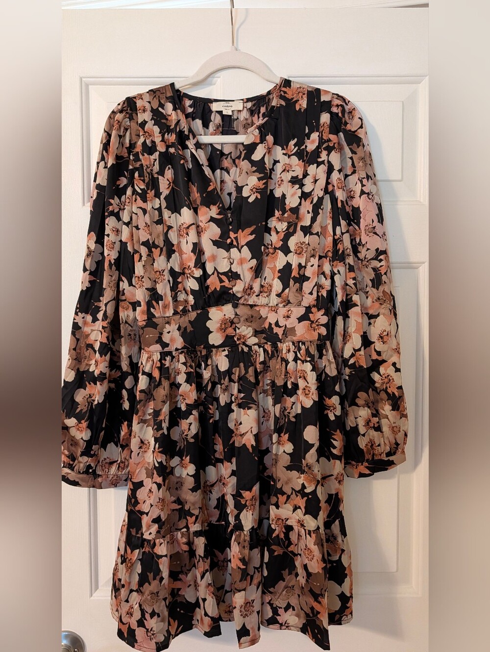 entro Black Floral Long Sleeve Tiered Dress